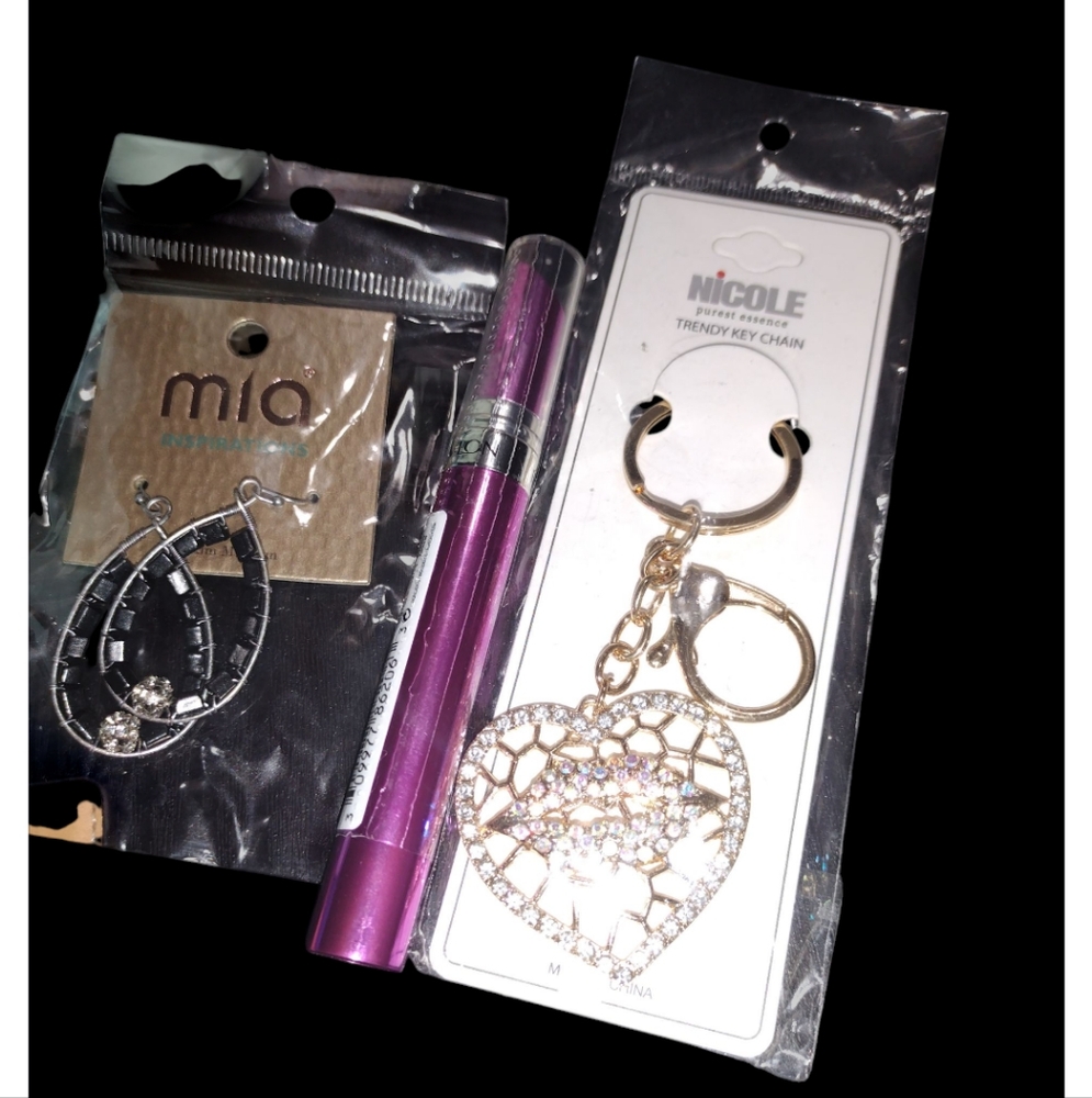 Beauty bundle of 8 items new with tags and coach HANGTAG EUC - Picture 2 of 4